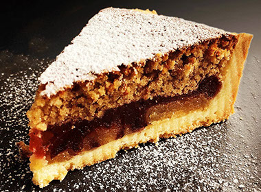 Dekadente Zwetschge Anschnitt